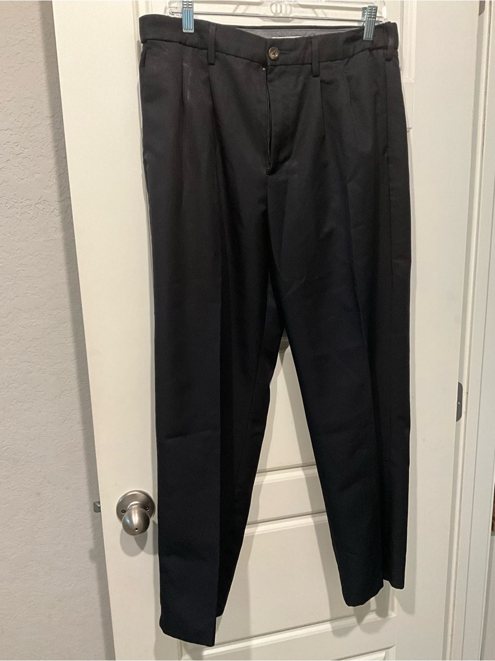 Amazon Essentials Men's Black Dress Slacks